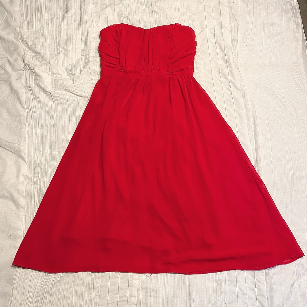 Red chiffon strapless sweat heart dress